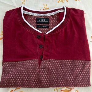 Artful Rebel Luxury Men’s XL Pullover Short Sleeve Shirt EUC